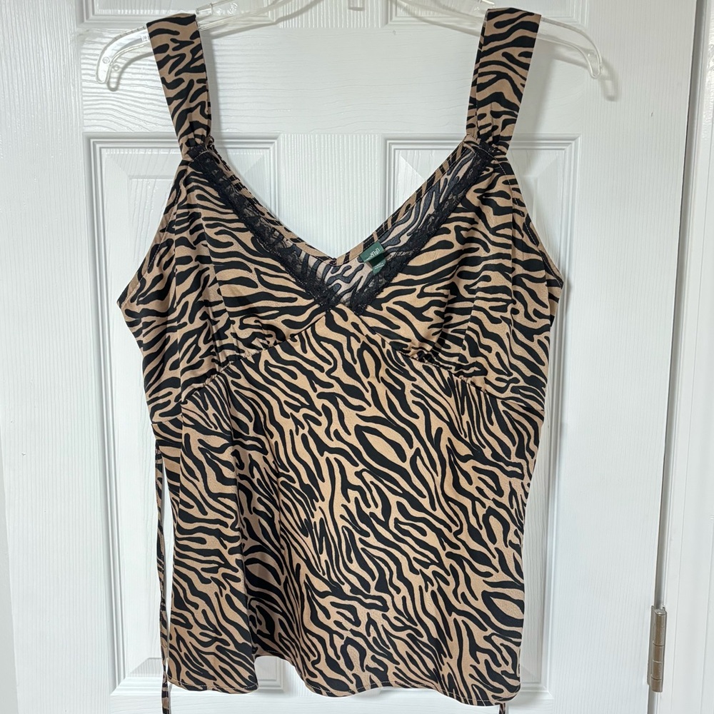 Animal print camisole with wide straps and lace neckline, xxl